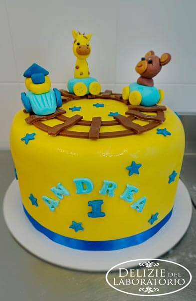 Torta Compleanno Bimbo 1 anno Milano: torta con il nome andrea e animaletti