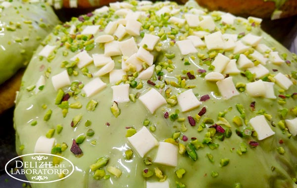 Menu Natalizio Asporto Milano: panettone Pistacchio