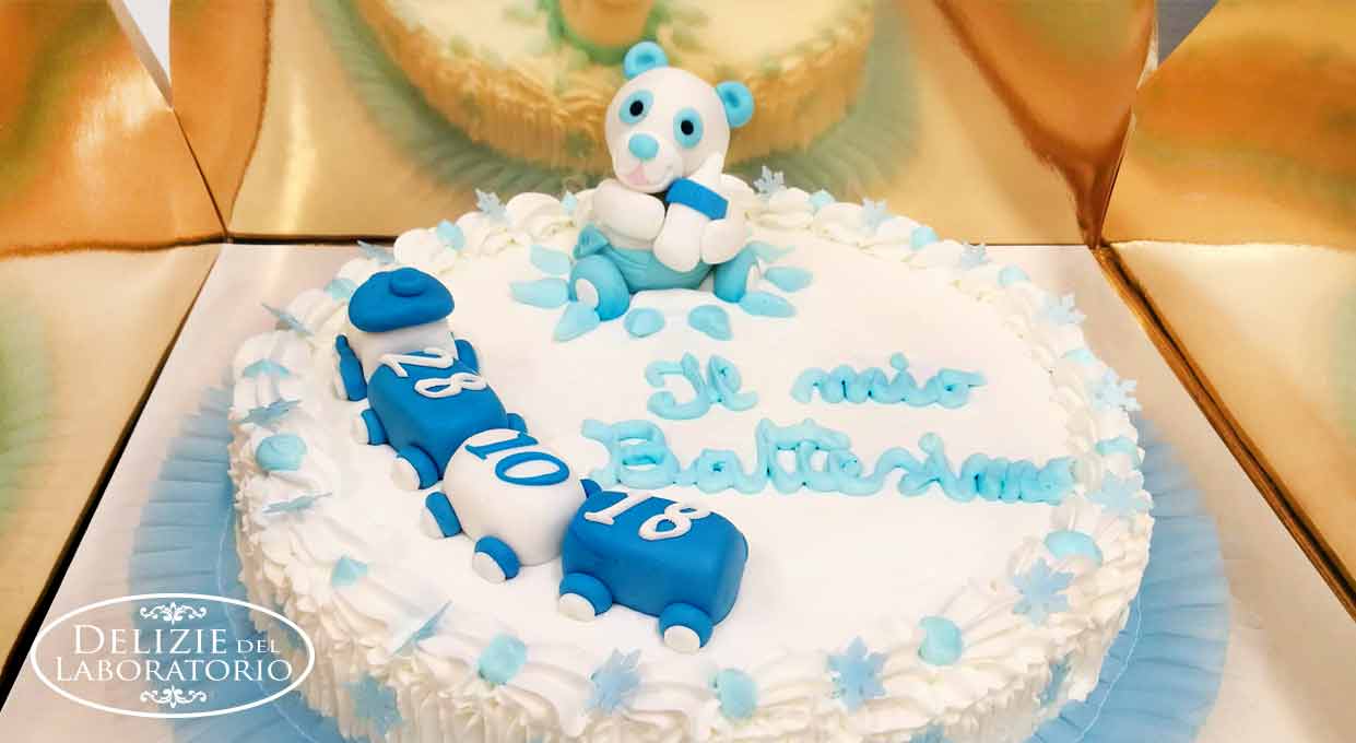 Torta artigianale in cake design per un battesimo a Milano