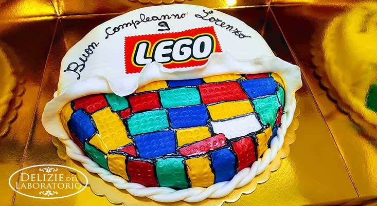 Torta compleanno LEGO a Milano per un bambino di nove anni