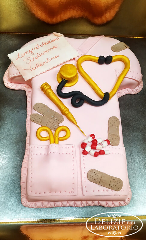 Torta Di Laurea Con Pasta Di Zucchero Per Valentina 01
