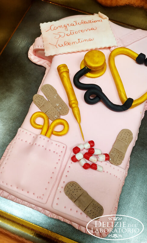 Torta Di Laurea Con Pasta Di Zucchero Per Valentina 02
